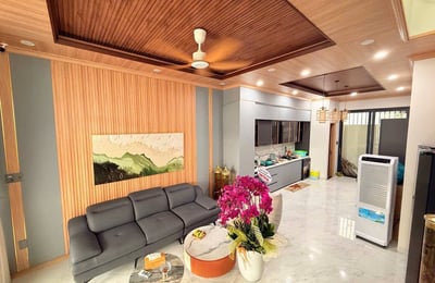 Miete einer geräumigen Villa mit Pool und Dachterrassen-Lounge, Da Nang, Vietnam